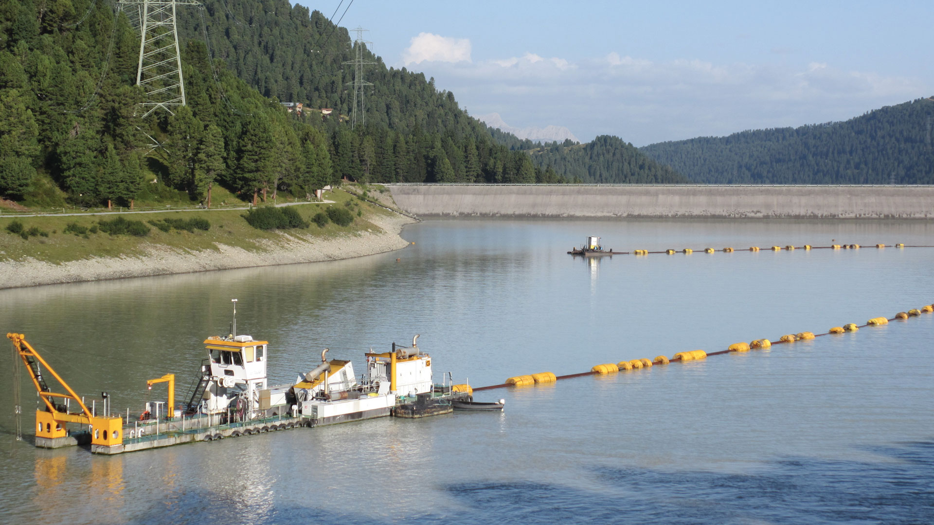Extremely complex transport and dredging in mountainous regions. Extremely complex transport and dredging in mountainous regions.