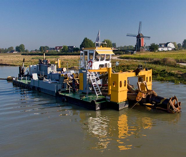 Royal Smals Dredging and<br>inland water management. Royal Smals Dredging and<br>inland water management.